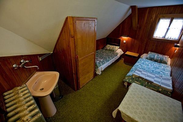 Auberge de jeunesse Schronisko Pttk Samotnia à Karpacz Chambre photo