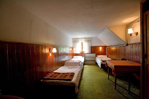 Auberge de jeunesse Schronisko Pttk Samotnia à Karpacz Chambre photo